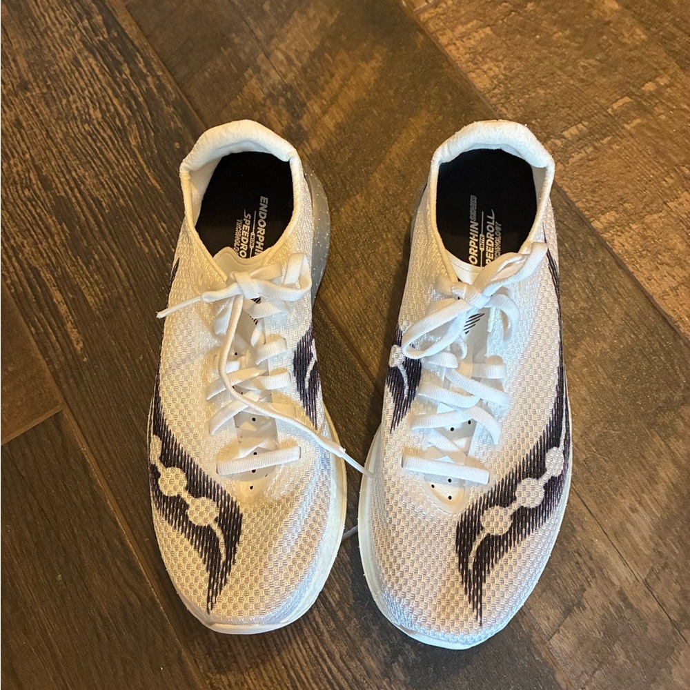 Women’s Saucony Endorphin Speed Running Shoes – Size 7.5 – Worn Twice